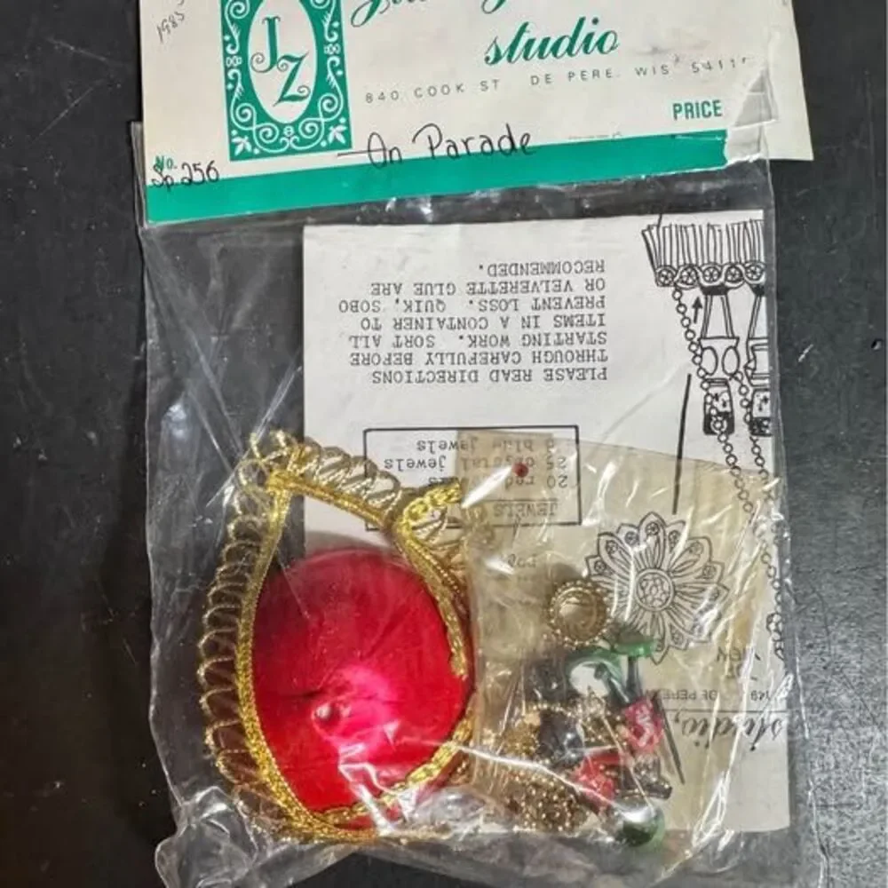 Vintage 1985 June Zimonick's Studio On Parade Craft Kit [Item 0389]